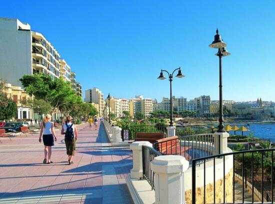 Sliema 2Br Great Location With Terrace Apartment Exterior photo