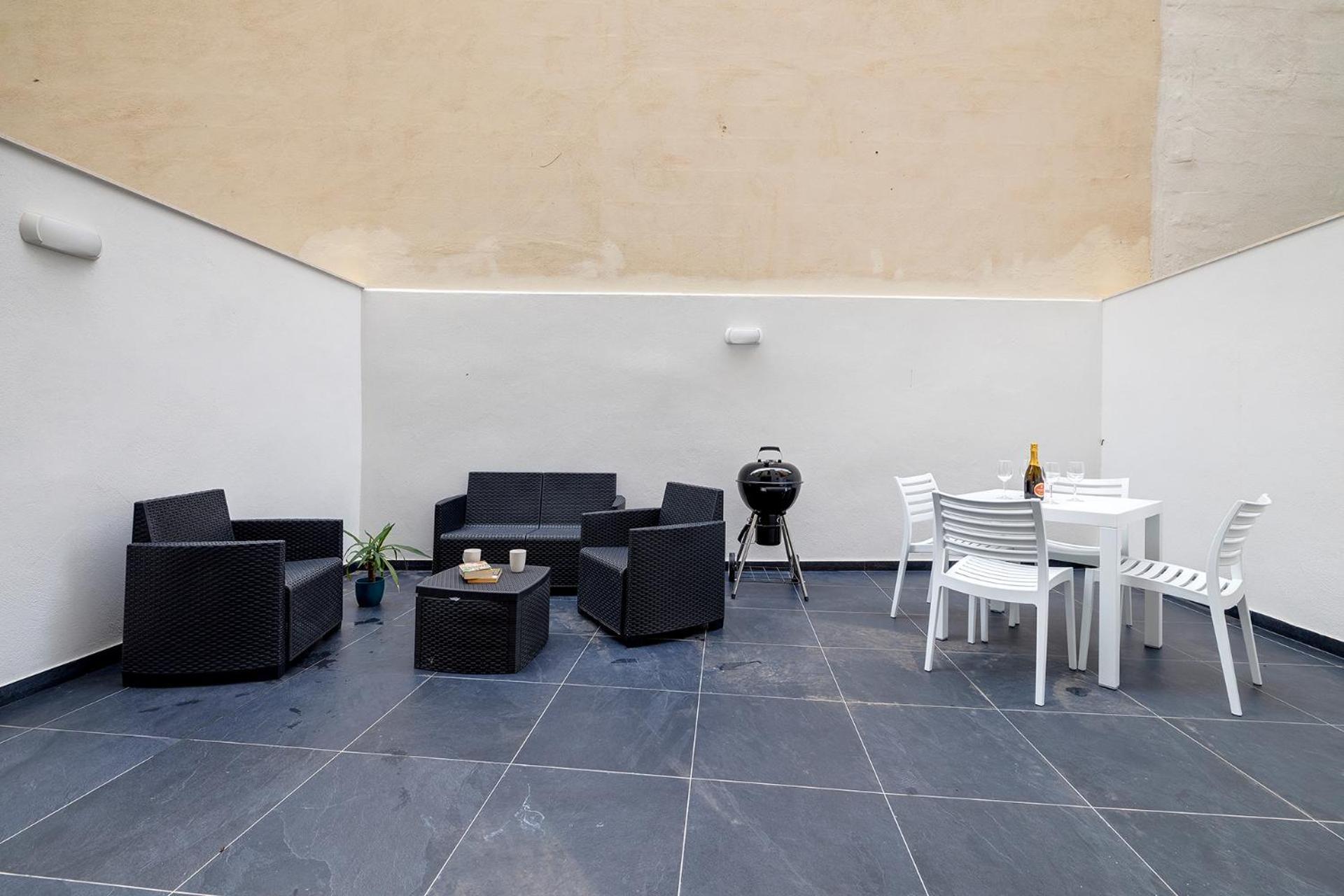 Sliema 2Br Great Location With Terrace Apartment Exterior photo